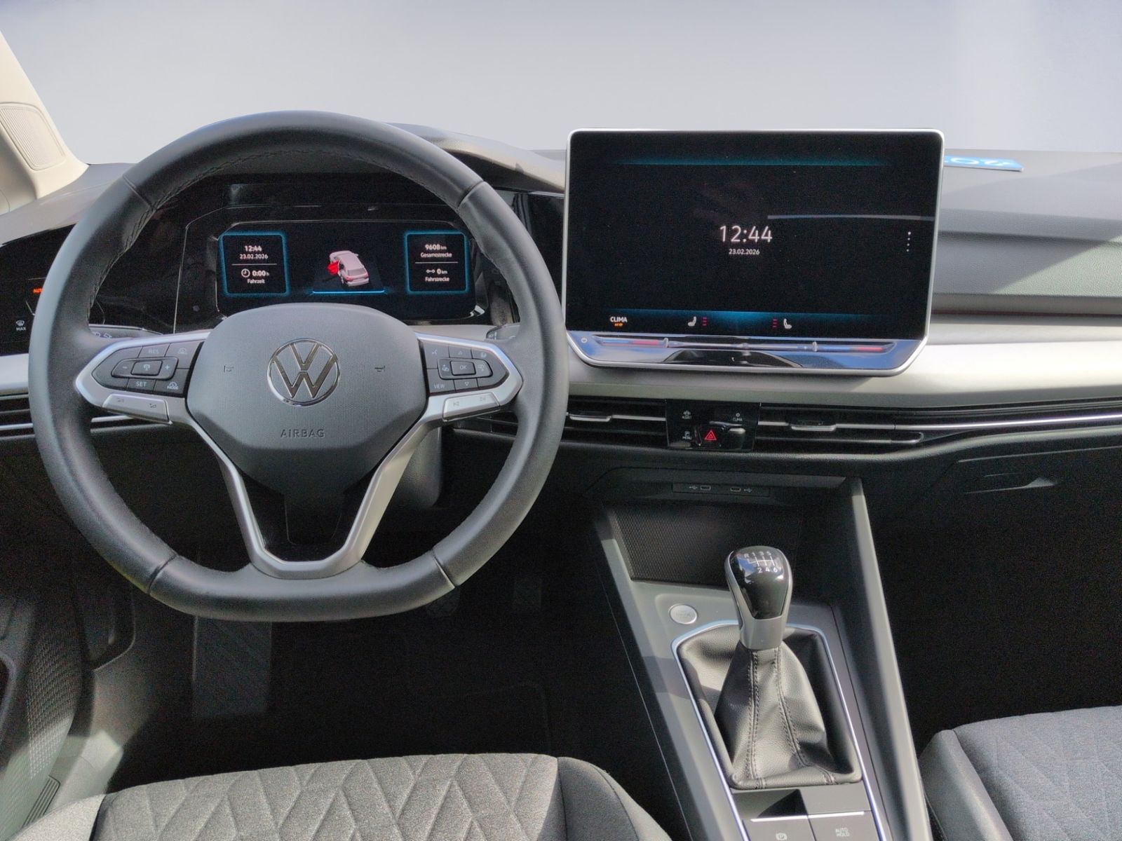 Golf VIII Variant 1.5 TSI Life AHK+APP+NAVI+SHZ