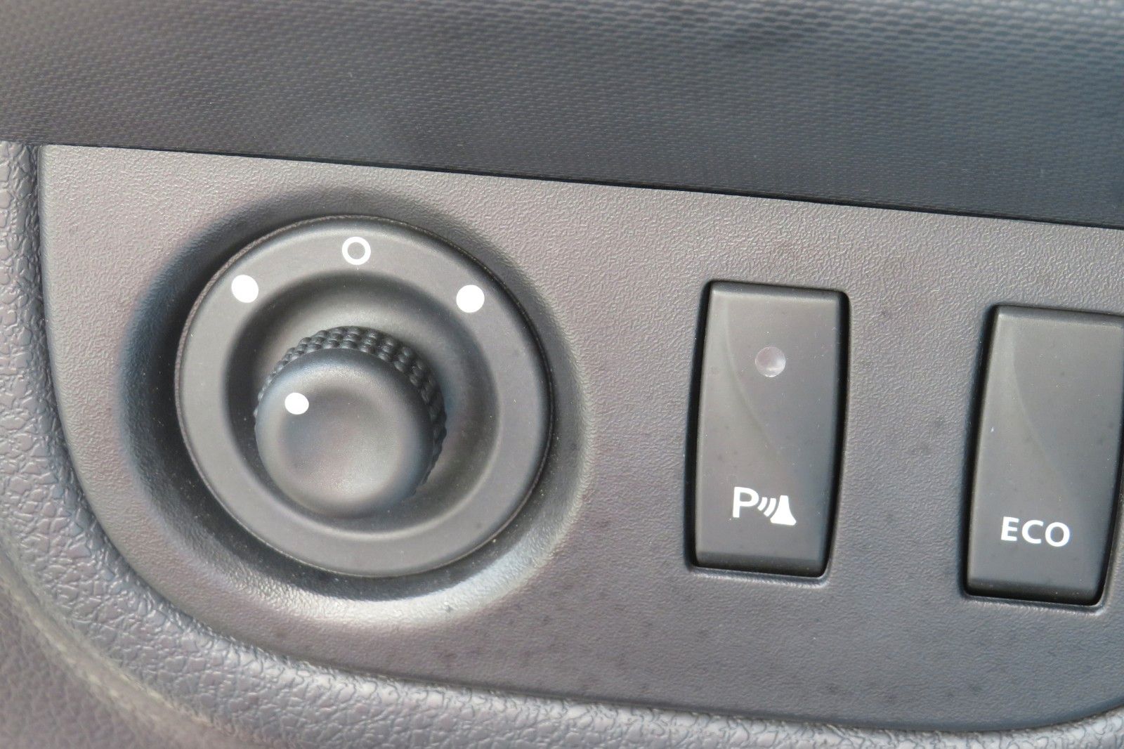 Fahrzeugabbildung Dacia Sandero Stepway NAVI SITZH. GRA PDC +KAMERA 1.HD