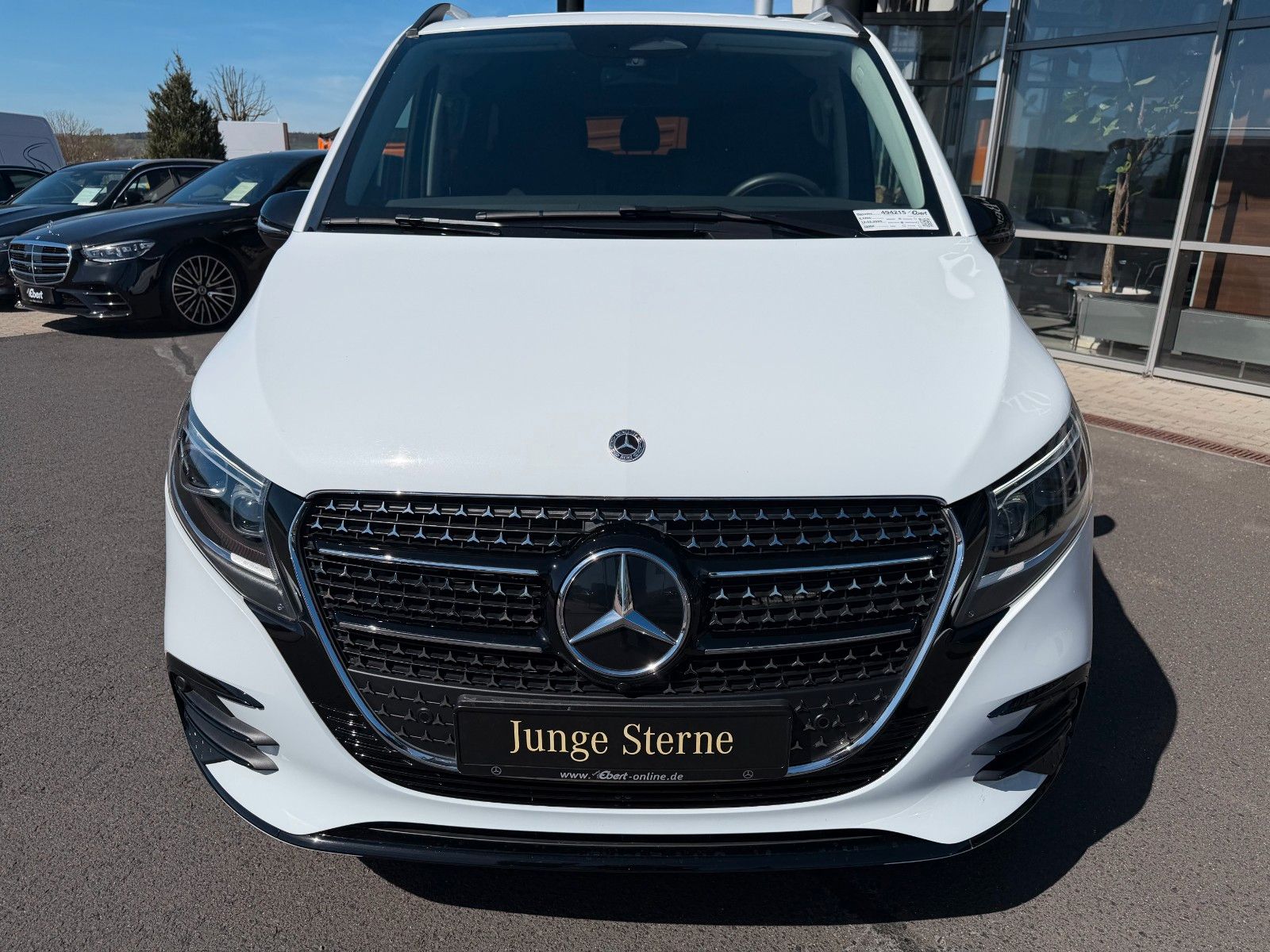 Fahrzeugabbildung Mercedes-Benz V 220 d STYLE AMG DISTRONIC AHK2,5to NIGHT Liege