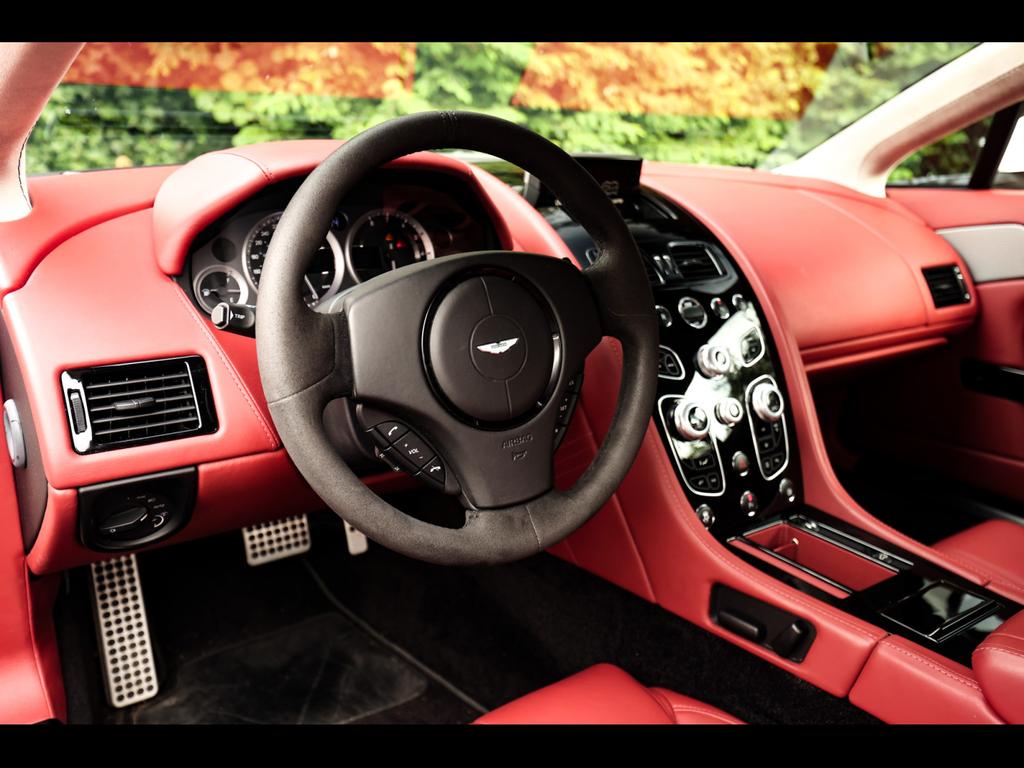 Aston Martin V8 Vantage