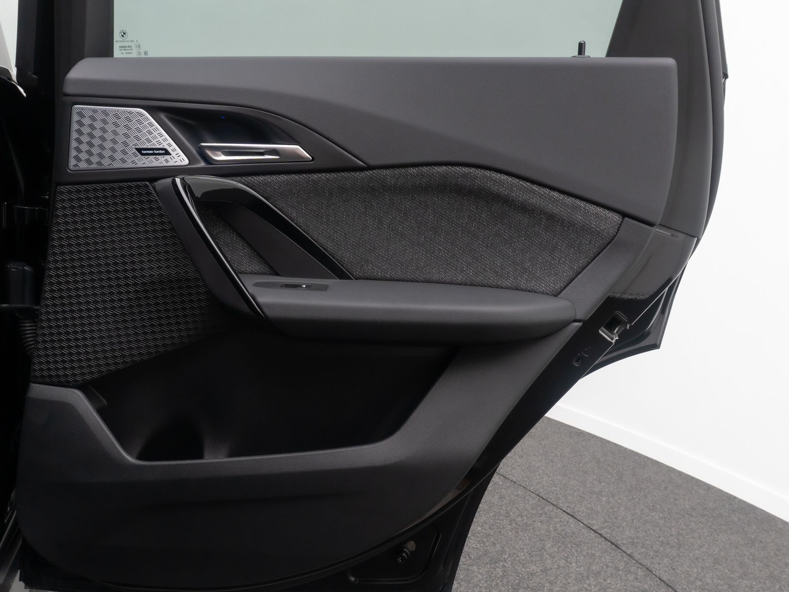 Fahrzeugabbildung BMW iX1 xD30 Panorama 360° HUD DAB H/K Komfort Sport