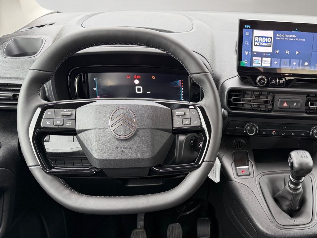 Fahrzeugabbildung Citroën Berlingo XL Diesel 130 PLUS 7-Sitzer