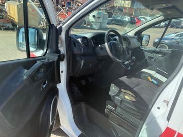 Opel Vivaro - 11