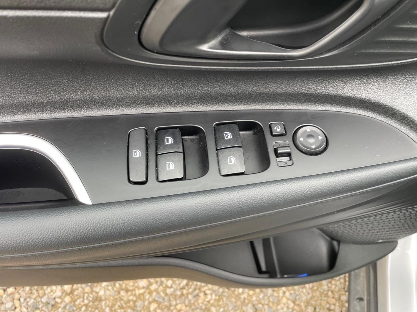 Fahrzeugabbildung Hyundai BAYON 1.0 T Connect & Go  Navigation Allwetter