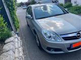 Opel Signum 2.2 Direct Automatik - - Opel Signum mit Benzin-Antrieb: Limousine, 2.2