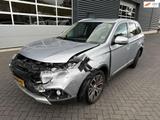 Mitsubishi Outlander 2.0 Connect Pro - graue Mitsubishi Outlander