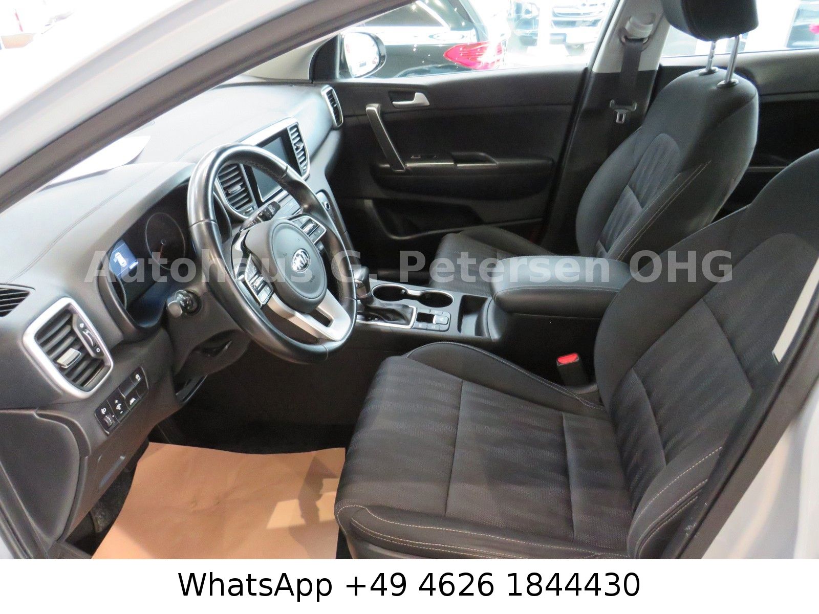 Fahrzeugabbildung Kia Sportage 1.6 CRDi*Automatik*SHZ*AHK*CAM*NAVI