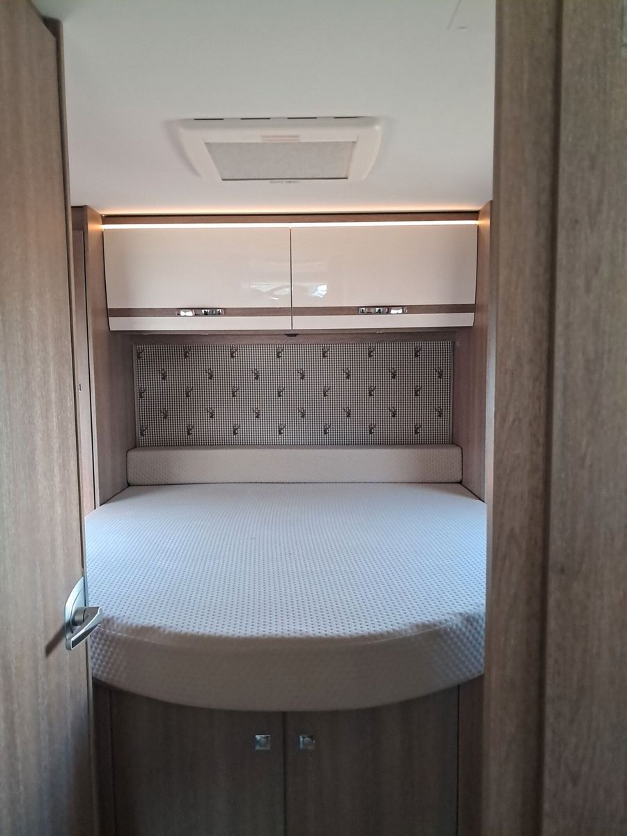 Fahrzeugabbildung Glücksmobil T 6757 Dachklima, Rückfahrkamera, Markise, TV