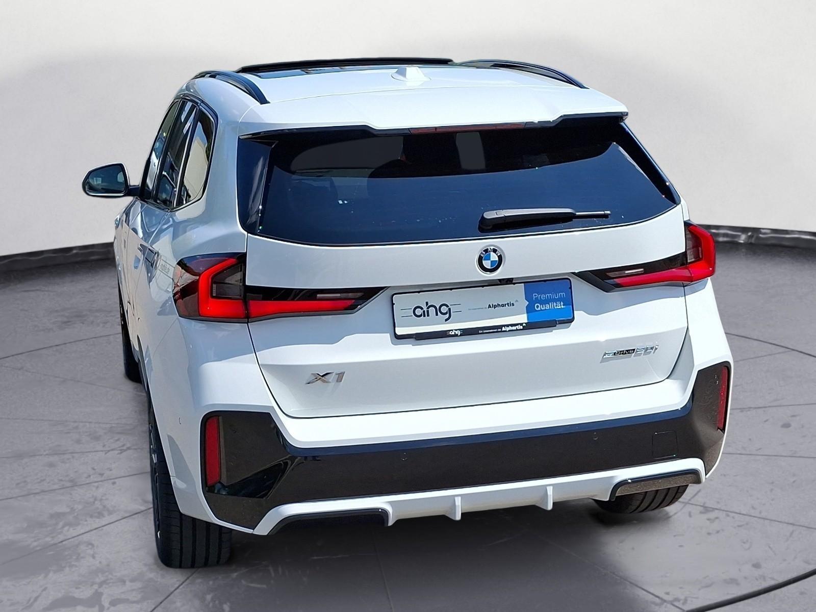 BMW X1 sDrive20i Aut. M Sportpaket Panorama el.Sitz, миниатюра 4