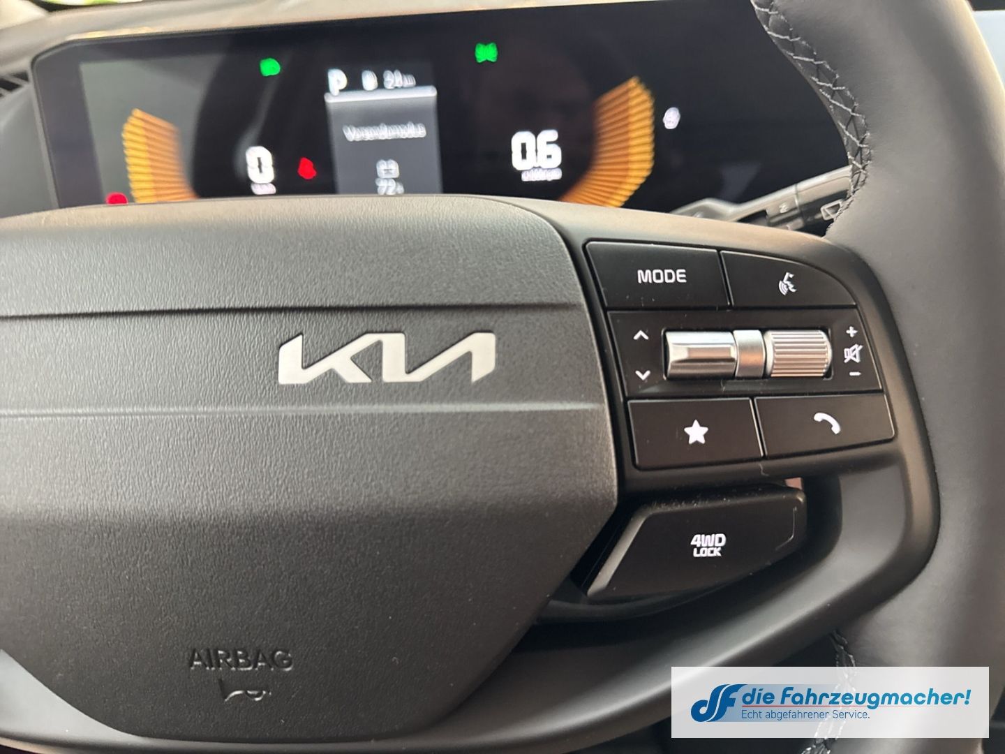 Fahrzeugabbildung Kia Sportage 1.6 T-GDI AWD 7DCT 2-Zonen-Klimaautomat