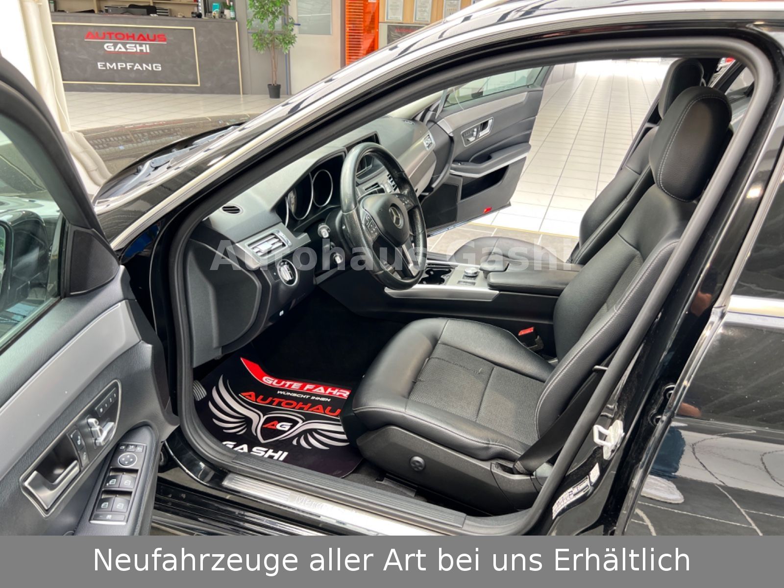 Fahrzeugabbildung Mercedes-Benz E 300 T BlueTEC Avantgarde*9-G*Euro6*LED*AHK*SHZ