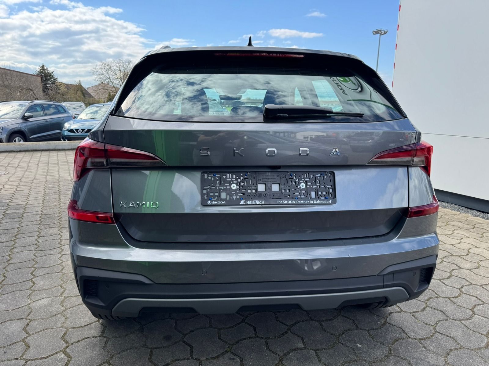 Fahrzeugabbildung SKODA Kamiq 1.0 TSI Selection OPF