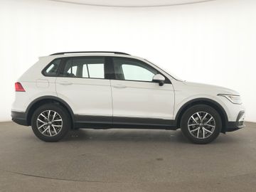 Volkswagen Tiguan - 5