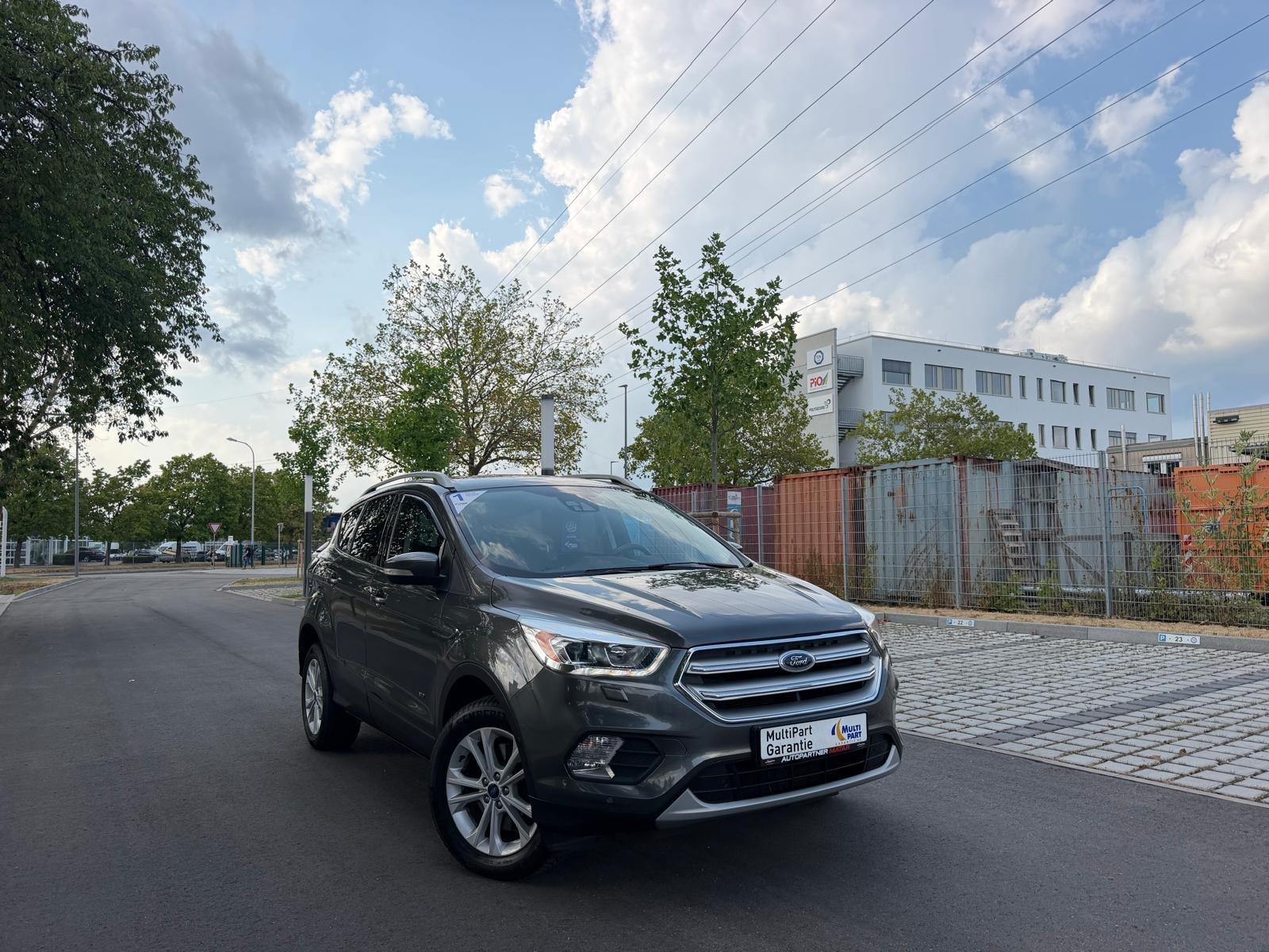 Ford Kuga Titanium 4x4 Garantie Tüv Servic Neu