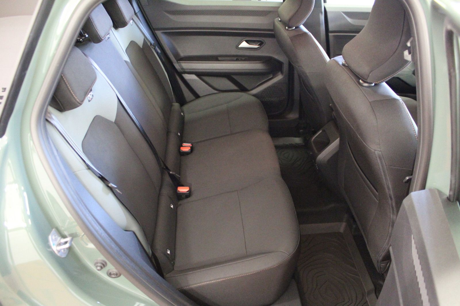 Fahrzeugabbildung Dacia Duster hybrid 155 Extreme *City-*Technik-*Winter