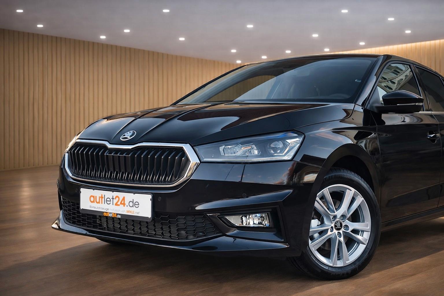 Skoda Fabia116PS DSG TotWinkel SHZ PDC Kamera Garantie