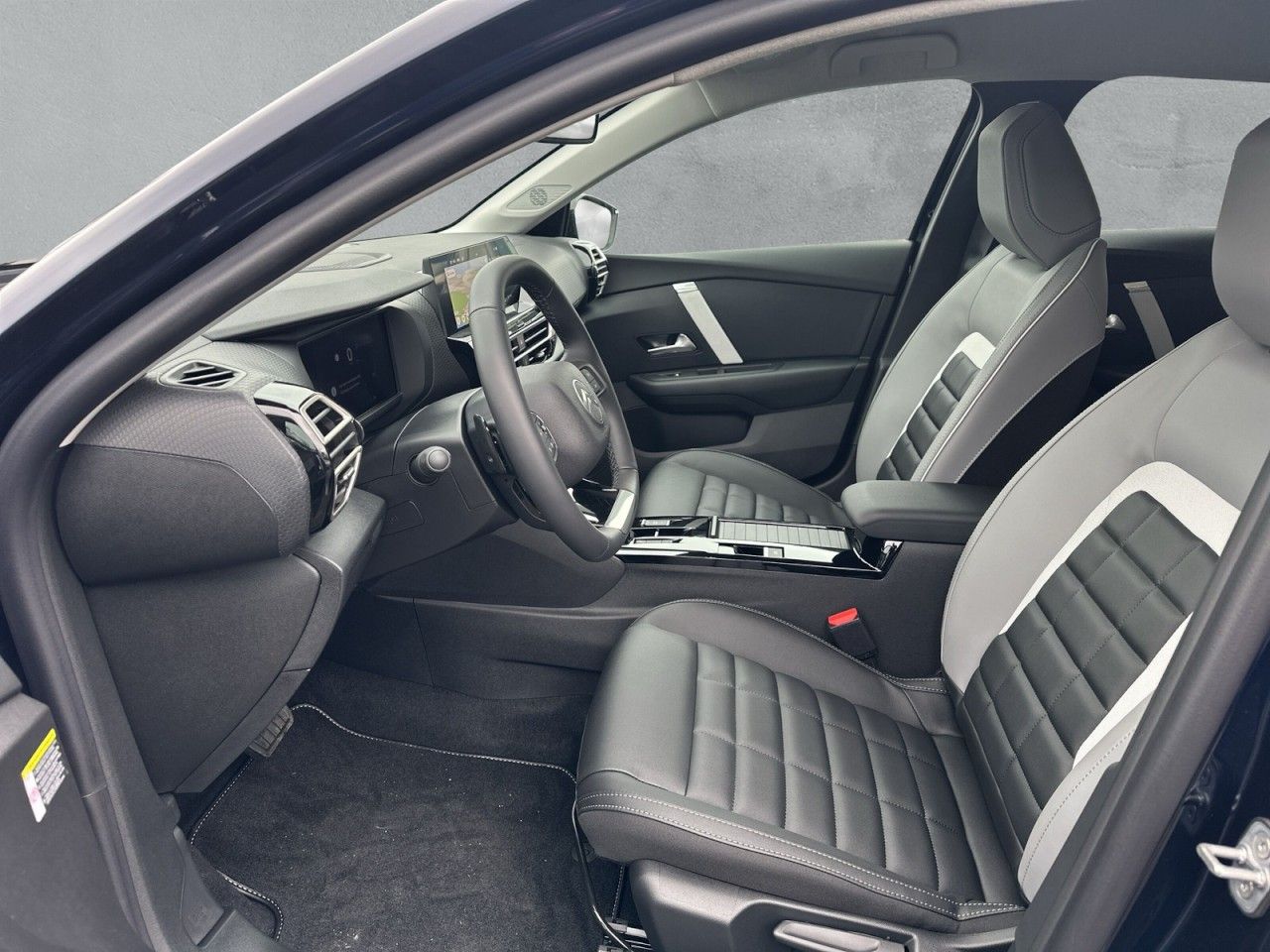 Fahrzeugabbildung Citroën C4 Benziner 130 Automatik MAX