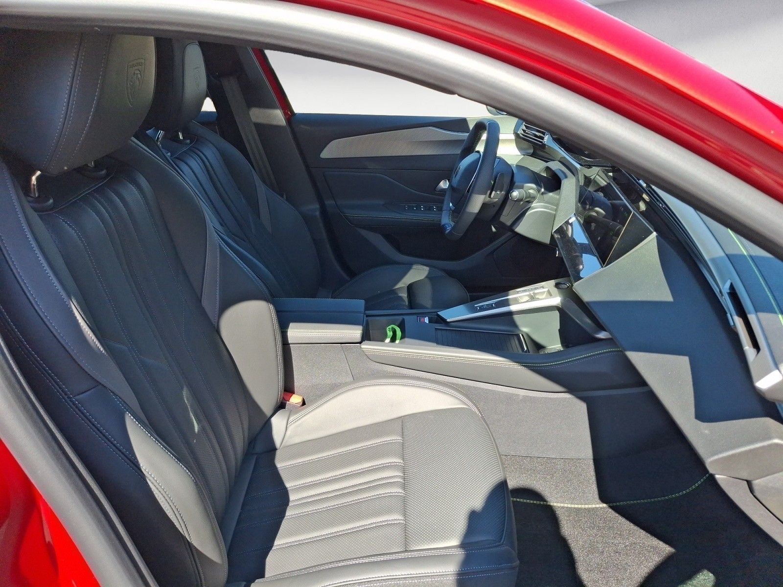Peugeot 408 - Bild 13