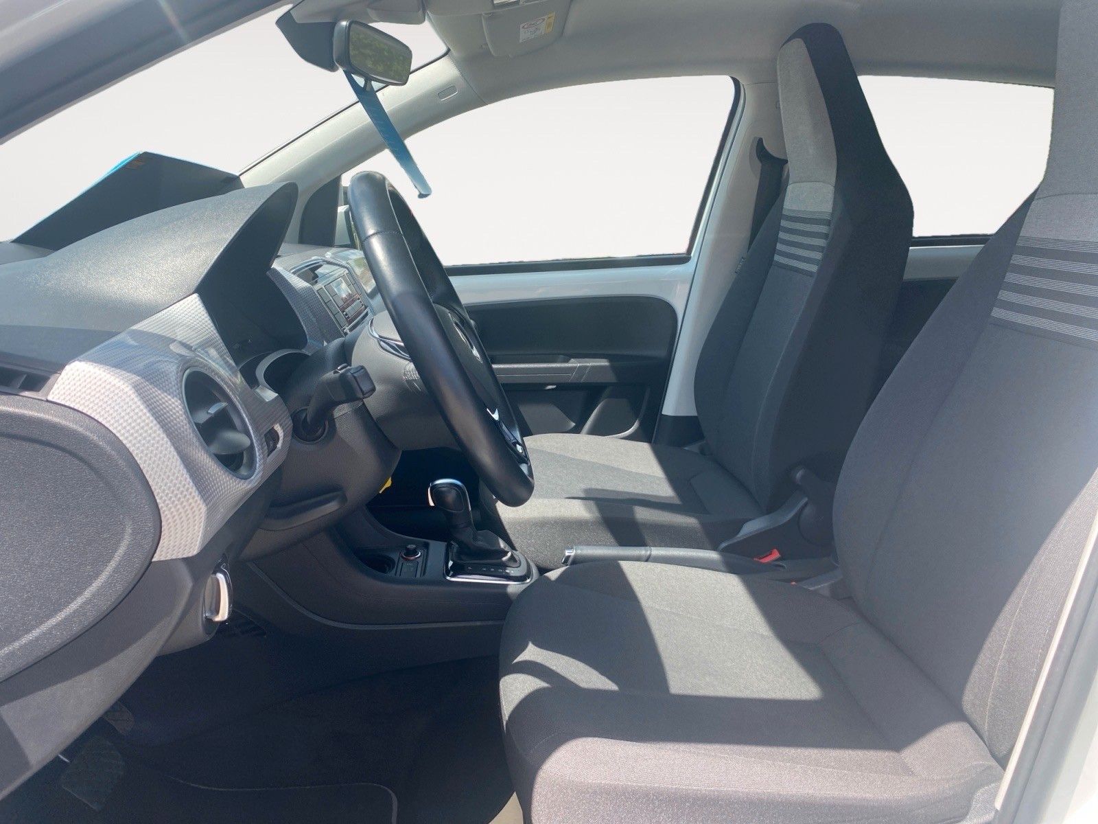 Volkswagen up! - Bild 9