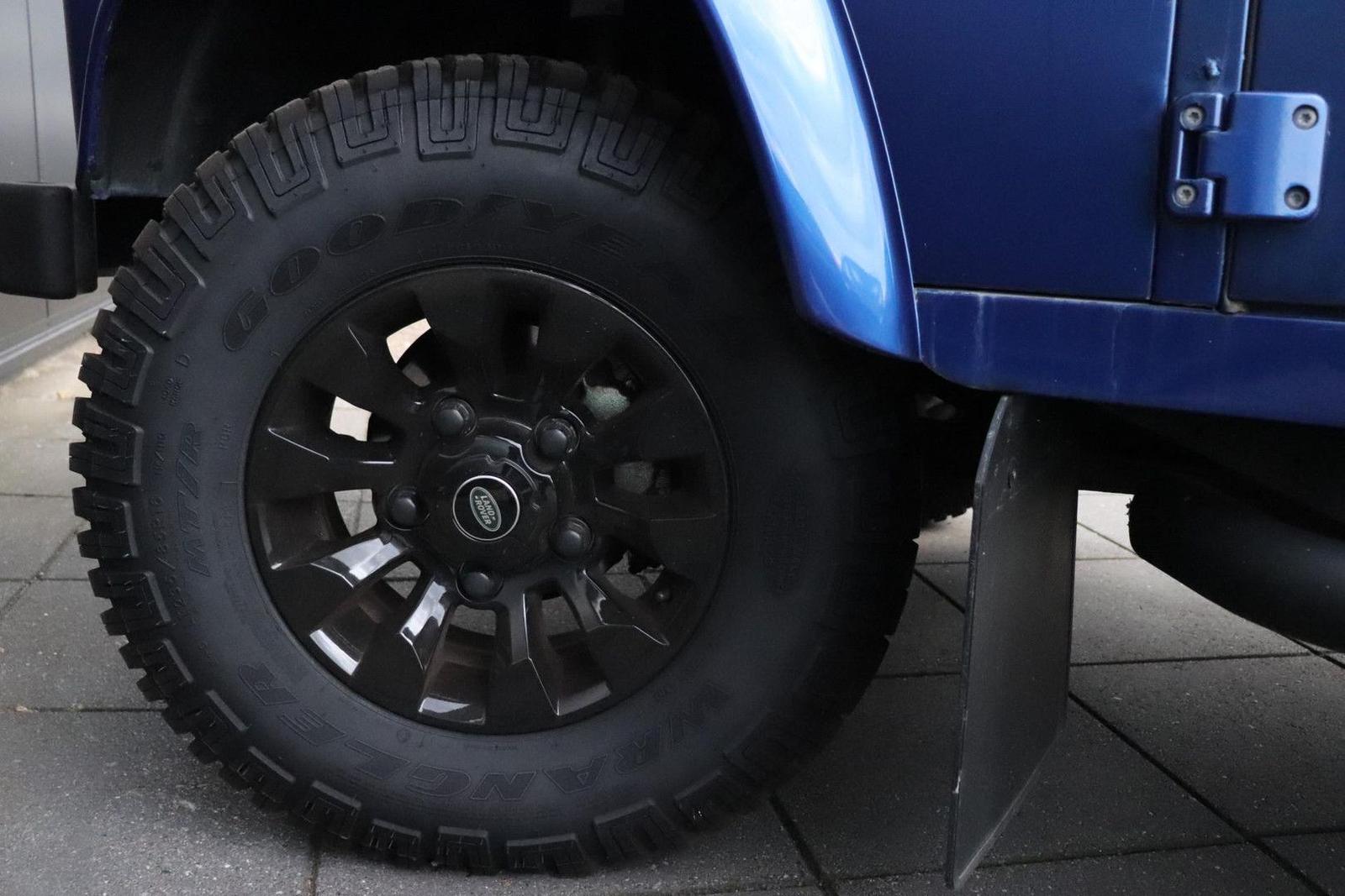LAND ROVER DEFENDER - 2.2 D - 90 - 122 CV - 4X4 - BVM