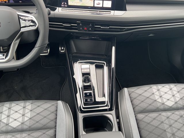 Golf VIII Variant R-Line 2.0 TDI DSG