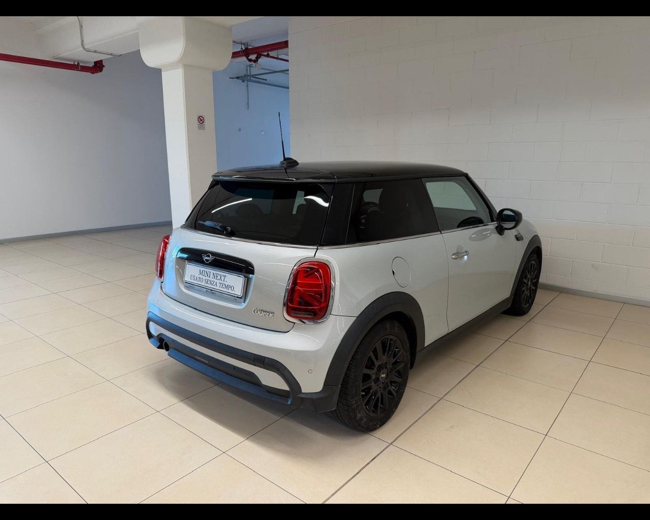 MINI Mini 4ª serie (F56) - Mini 1.5 Cooper Class imagem 3