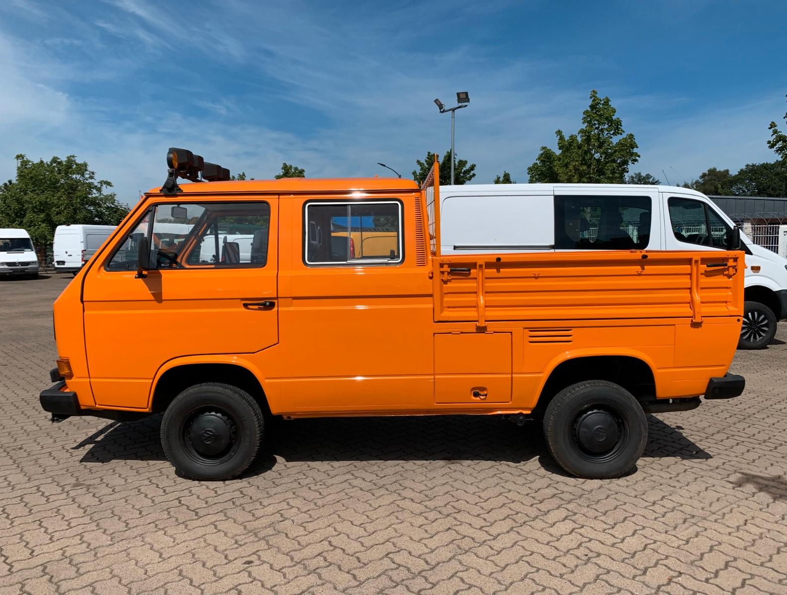 Volkswagen T3 Doka Pritsche Syncro 4x4/ AHK / 5 Sitze