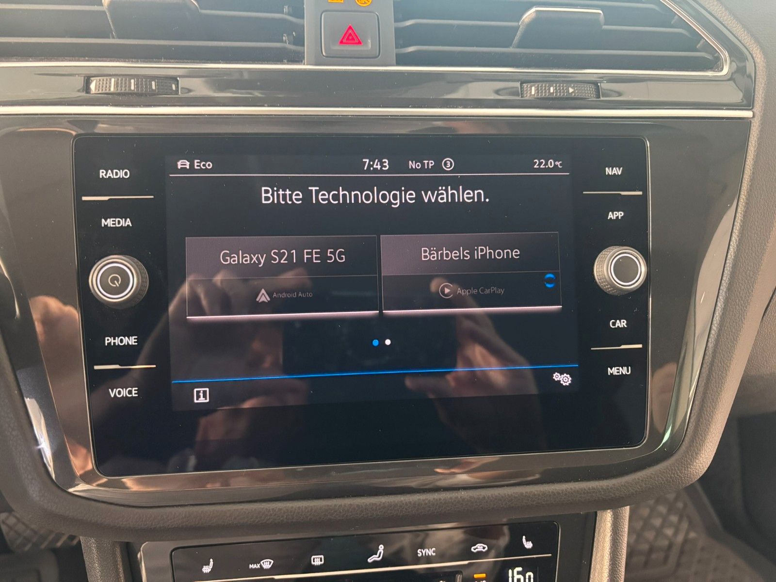 Fahrzeugabbildung Volkswagen Tiguan 2.0 TDI Life 4Motion AHK/NAVI/KAMERA/SHZ