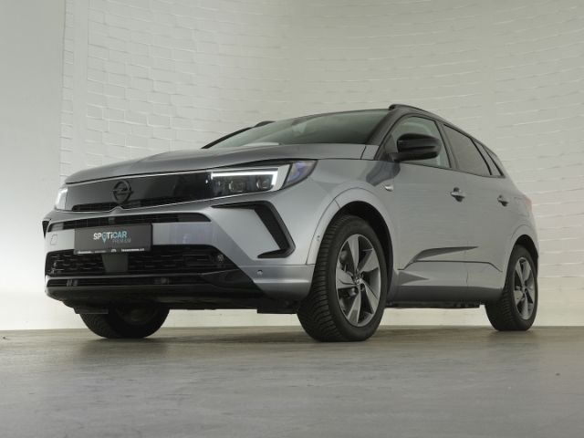 Grandland GSe PHEV 4X4 AT+NAVI+RÜCKFAHRKAMERA+SI
