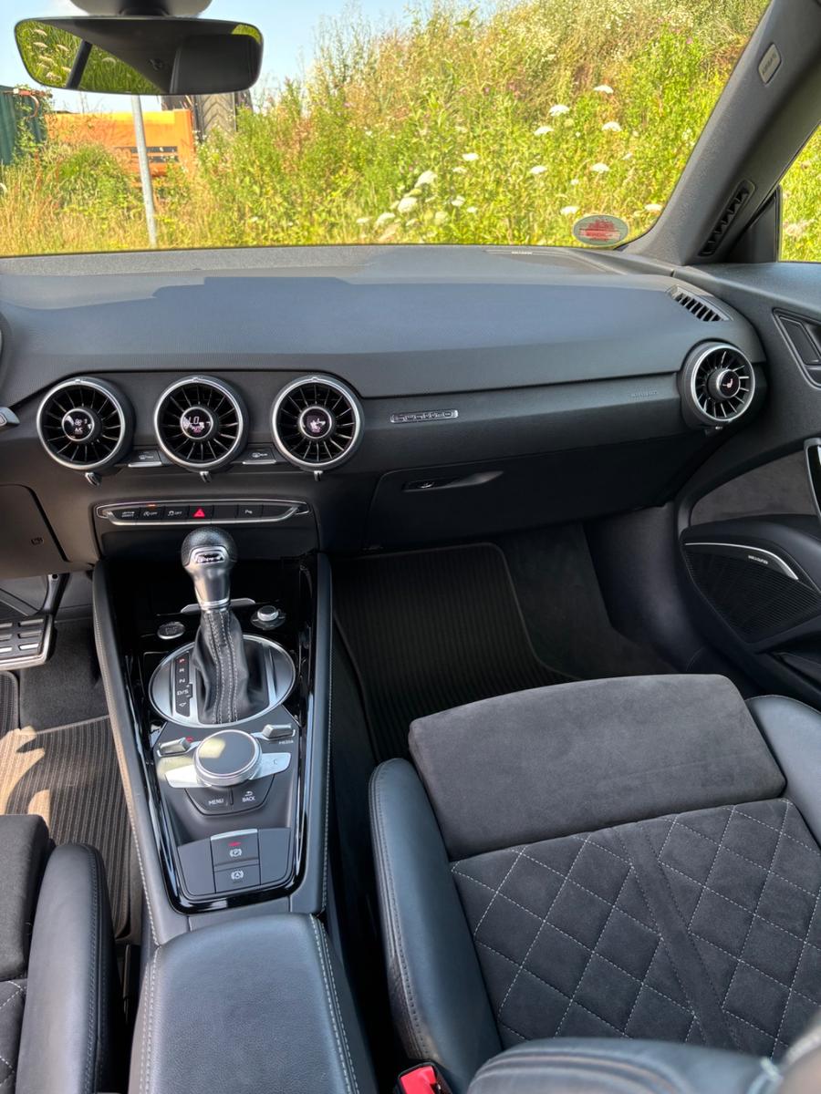 Audi TT 2.0 TFSI quattro - S line competition