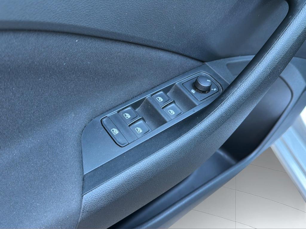 Skoda Scala 2023 г. Серебристый, пробег 45530 км