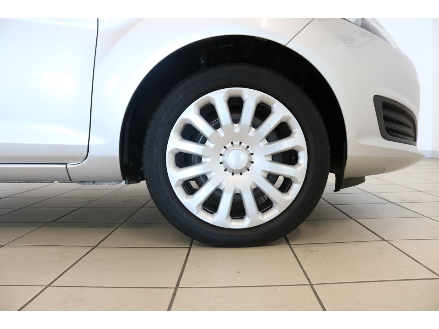 Fahrzeugabbildung Ford Fiesta 1.6L Duratec Automatik Klimaanlage