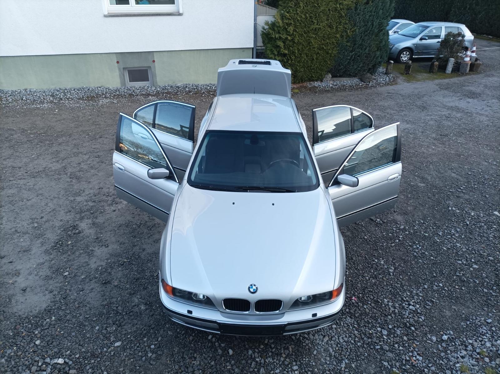 BMW 523i Lim. Automatik**1.HAND**TÜV NEU**EURO 4**ZV