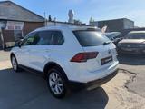 Volkswagen Tiguan Highline BMT/Start-Stopp 4Motion DSG - Volkswagen: 4motion