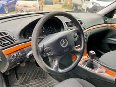 Fahrzeugabbildung Mercedes-Benz E 280 T CDI AAC NAVI SHZ ALU PDC FREISPRECH