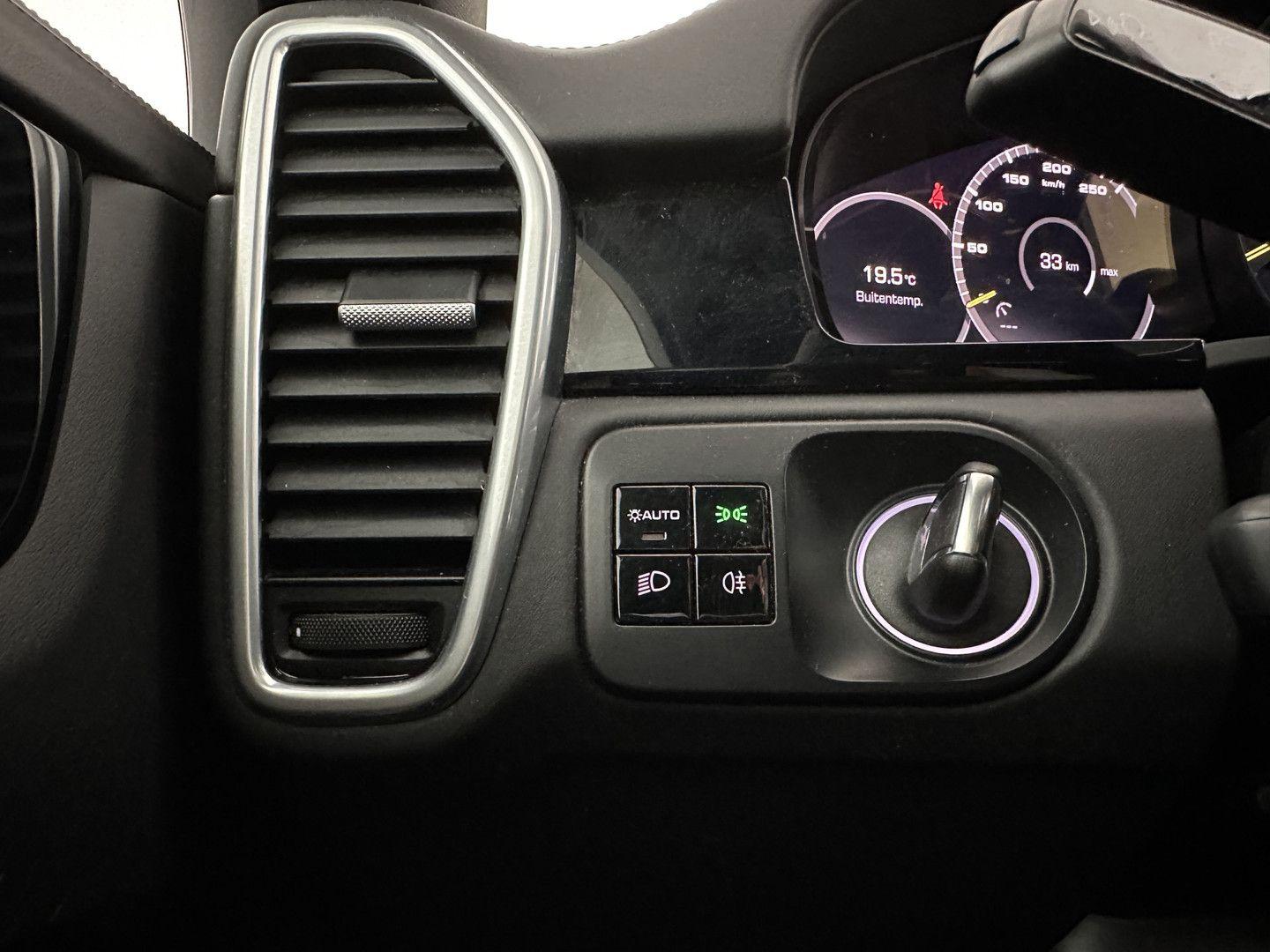 Porsche Cayenne Coupé 3.0 E-Hybrid (Plug-in) {SoH-100%}, миниатюра 29