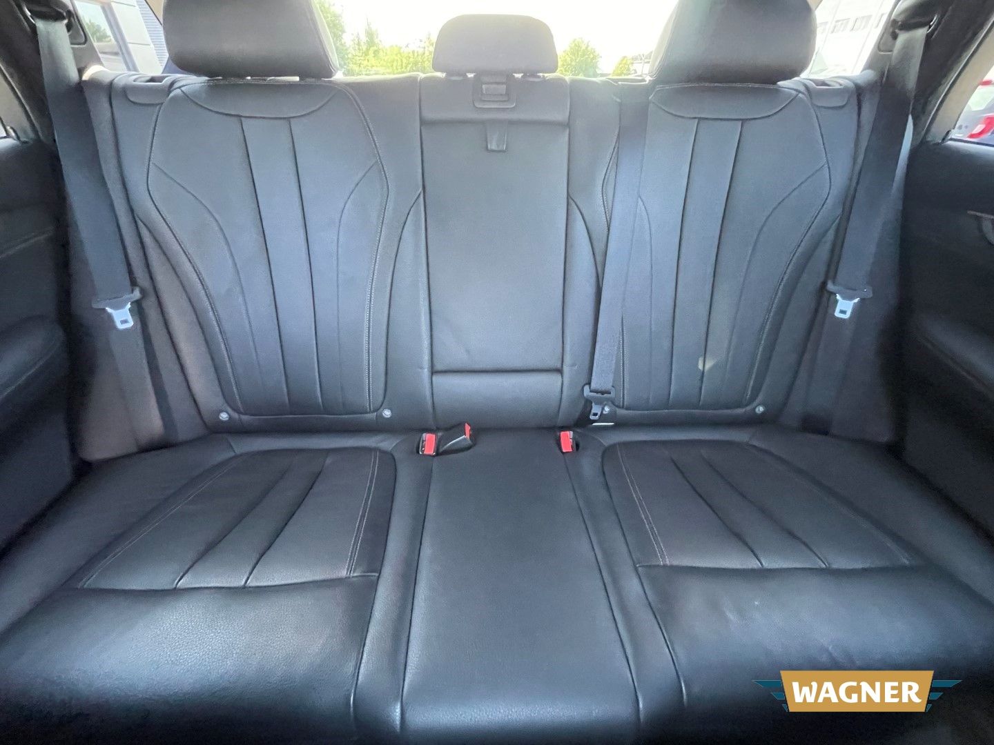 Fahrzeugabbildung BMW X5 xDrive 30 d M-Sport Standheizung Keyless
