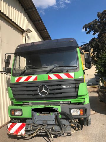 Mercedes-Benz 1827 mit Klima  Blatt Blatt große Achse