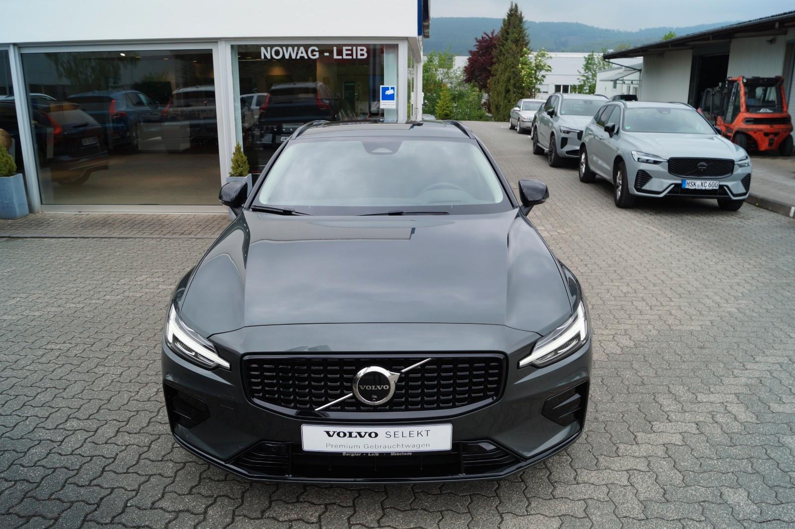 Volvo V60 B4 Benzin Plus Dark DKG/Panorama/HeadUp/360°