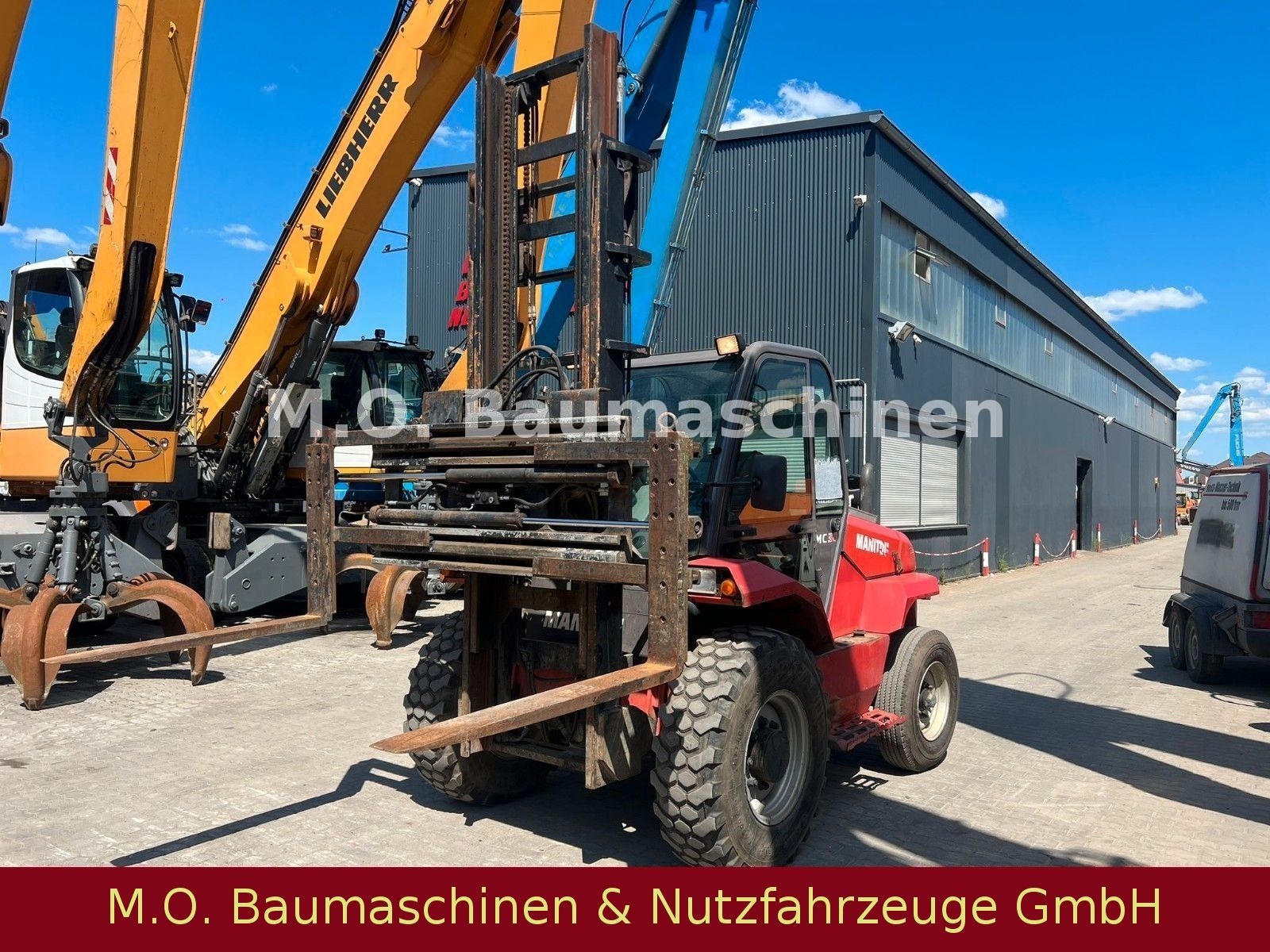 Fahrzeugabbildung Manitou MC 30 / Drehkranz / SS /Duplex / 3t / 4m /