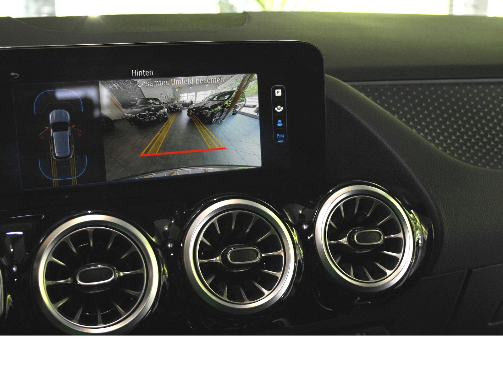 Fahrzeugabbildung Mercedes-Benz GLA 200 Progr. Advanced Plus *Totwinkel*Ambiente