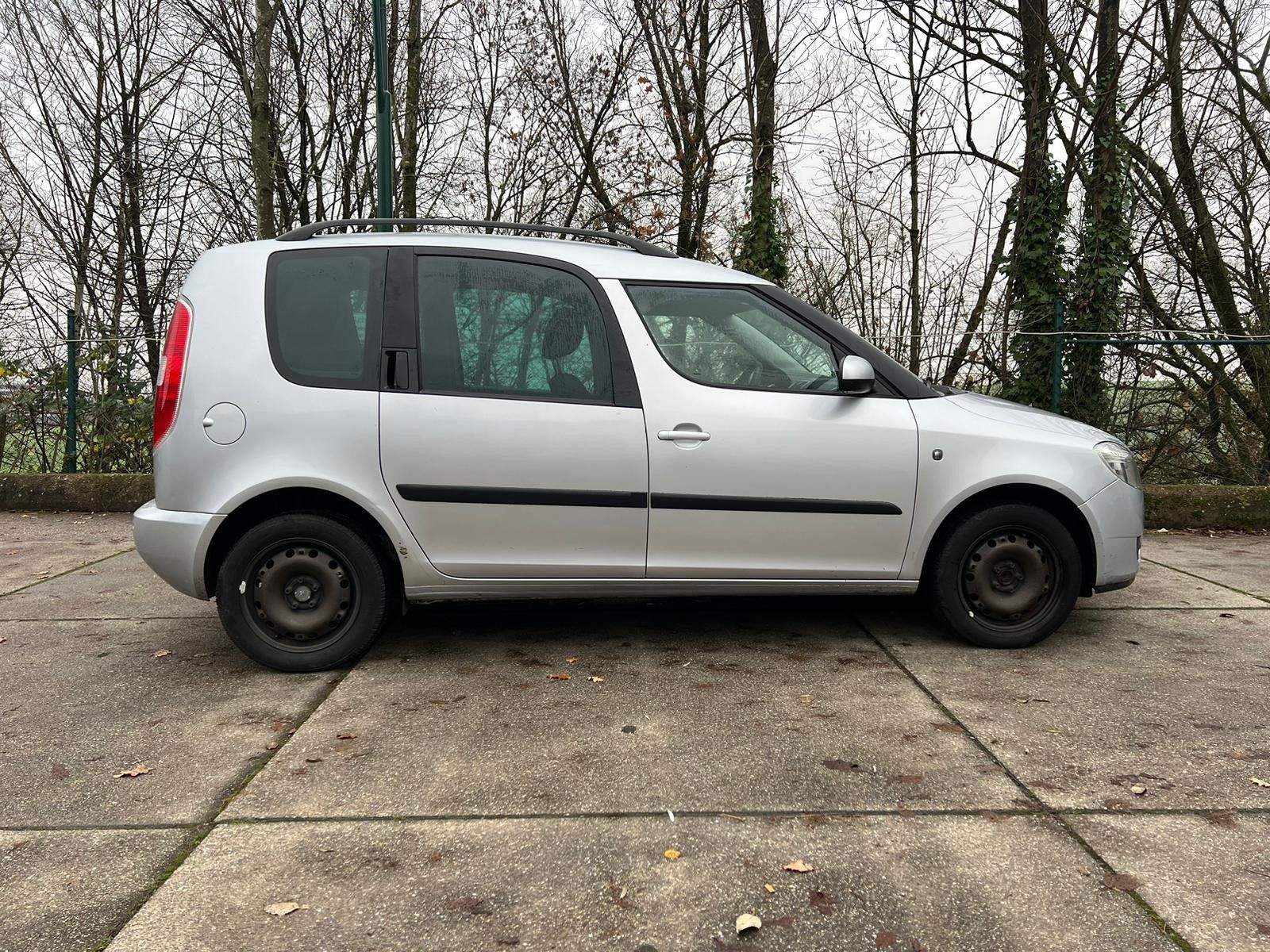 SKODA Roomster Style 1.Hand AHK Klima Sitzheizung