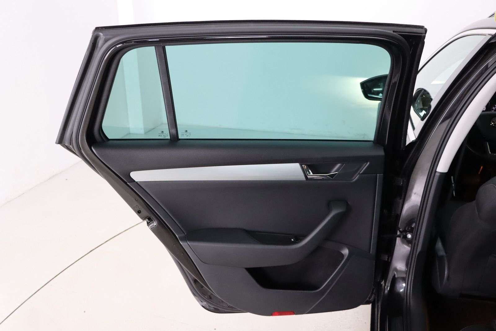 Fahrzeugabbildung SKODA Superb * Memory * PDC * Sithzg.