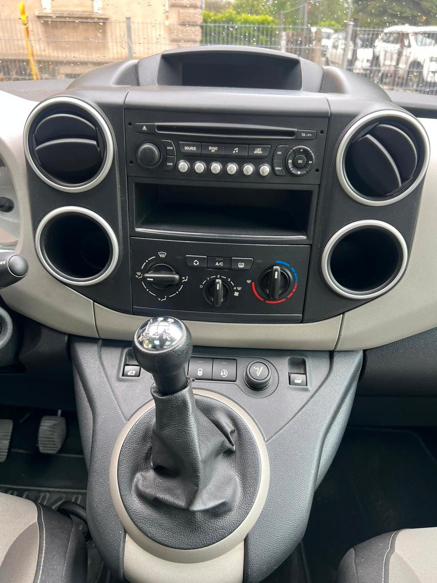 Peugeot Partner 1.6/Panorama/Tempomat/1-Hand