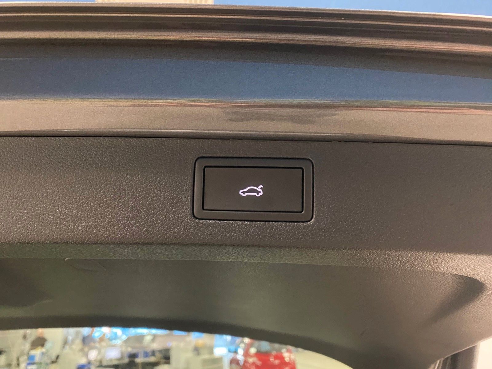 Fahrzeugabbildung SKODA Kamiq 1.0 TSI 85kW DSG Selection ACC+elek.Heck
