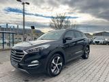 Hyundai Tucson Premium 4WD/AUT/PANO/LED/NAVI/LEDER/CAM/ - Hyundai TUCSON mit Diesel-Antrieb: Geländewagen, Automatik
