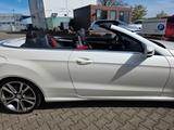 Mercedes-Benz E 220   Cabrio*AMG-PAKET*XENON *KAMERA*9 G - Mercedes-Benz E-Klasse: Cabrio, AMG
