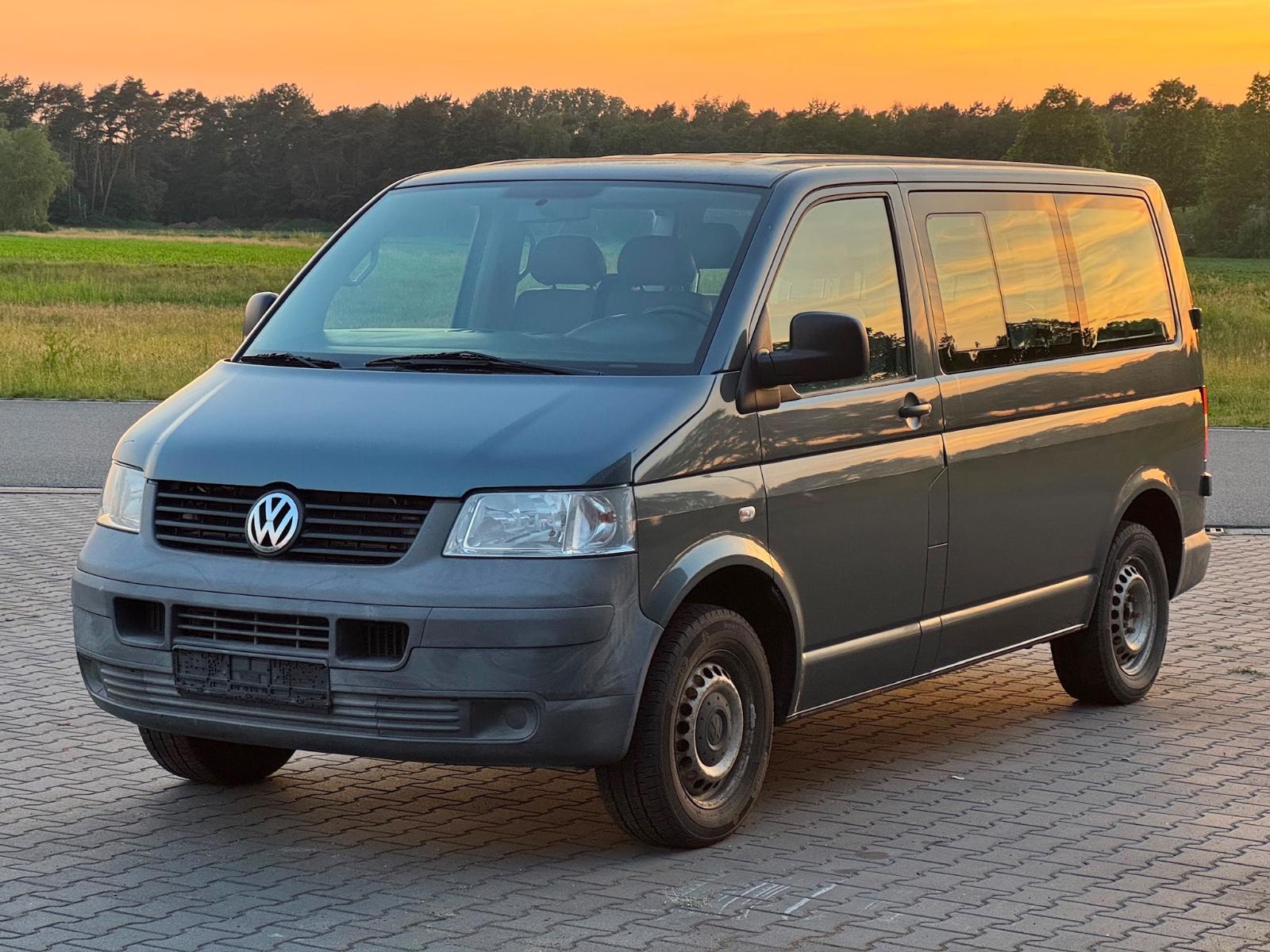 Volkswagen T5 Transporter2.5TDIBus CaravelleKlima 140.000km