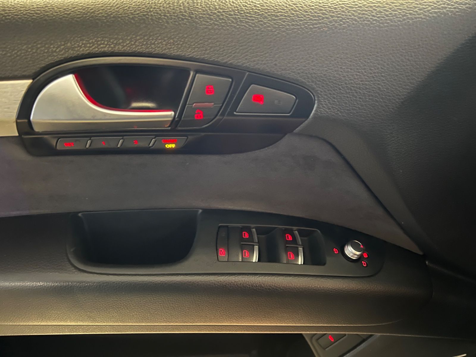 Fahrzeugabbildung Audi Q7 3.0 TDI quattro S line V12 Paket * 7.SITZER *