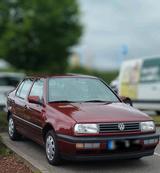 Volkswagen VW Vento GL 1.8 - Volkswagen Vento: 1.8